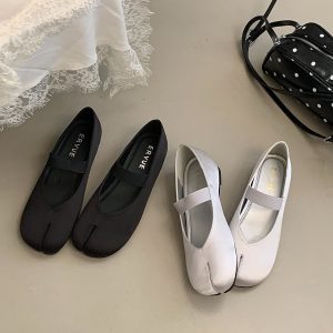 2026 New Spring Summer Simple Shallow Mouth Split Toe Silk Ballet Flat Shoes with Hidden Heel